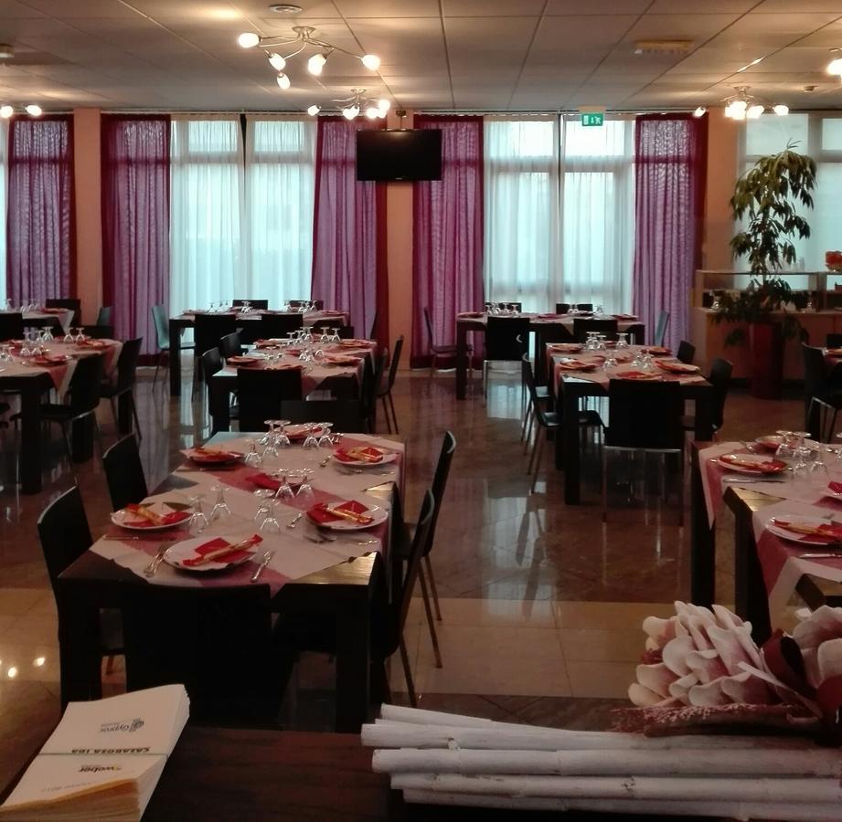 Euro Hotel Cascina Dış mekan fotoğraf
