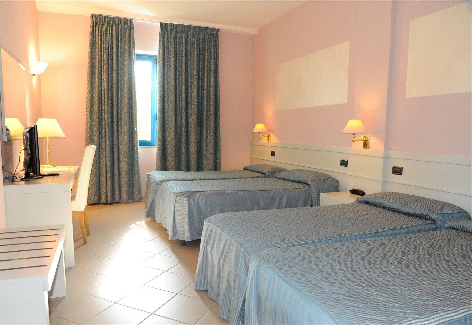 Euro Hotel Cascina Dış mekan fotoğraf