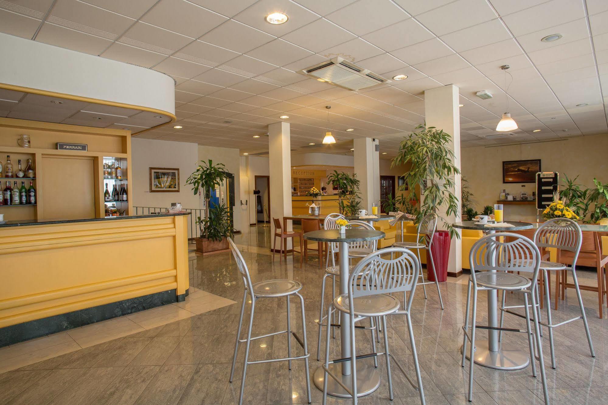 Euro Hotel Cascina Dış mekan fotoğraf